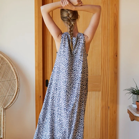 Emerson Fry India Collection SLEEVELESS CAFTAN - CHARCOAL LEOPARD
Size M/L - Picture 2 of 11